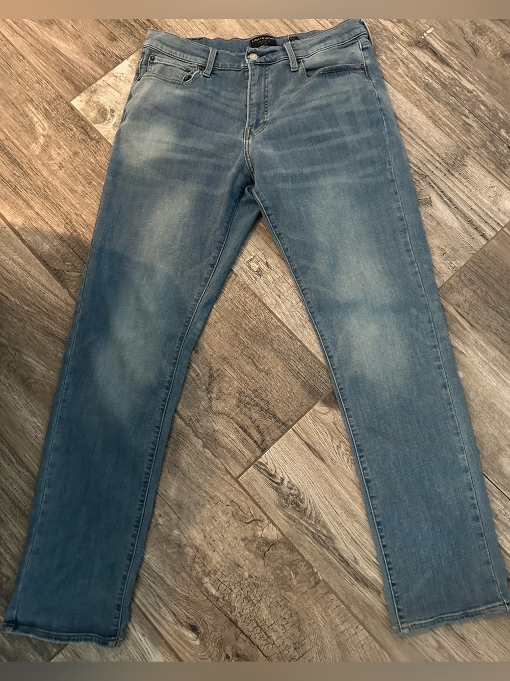 Lucky Brand Men's 410 Straight Athletic Jeans